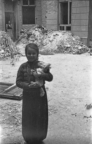 Muzeum Zabawek i Zabawy Cywilizacja Zabawki i zabawy z czasów II wojny światowej 